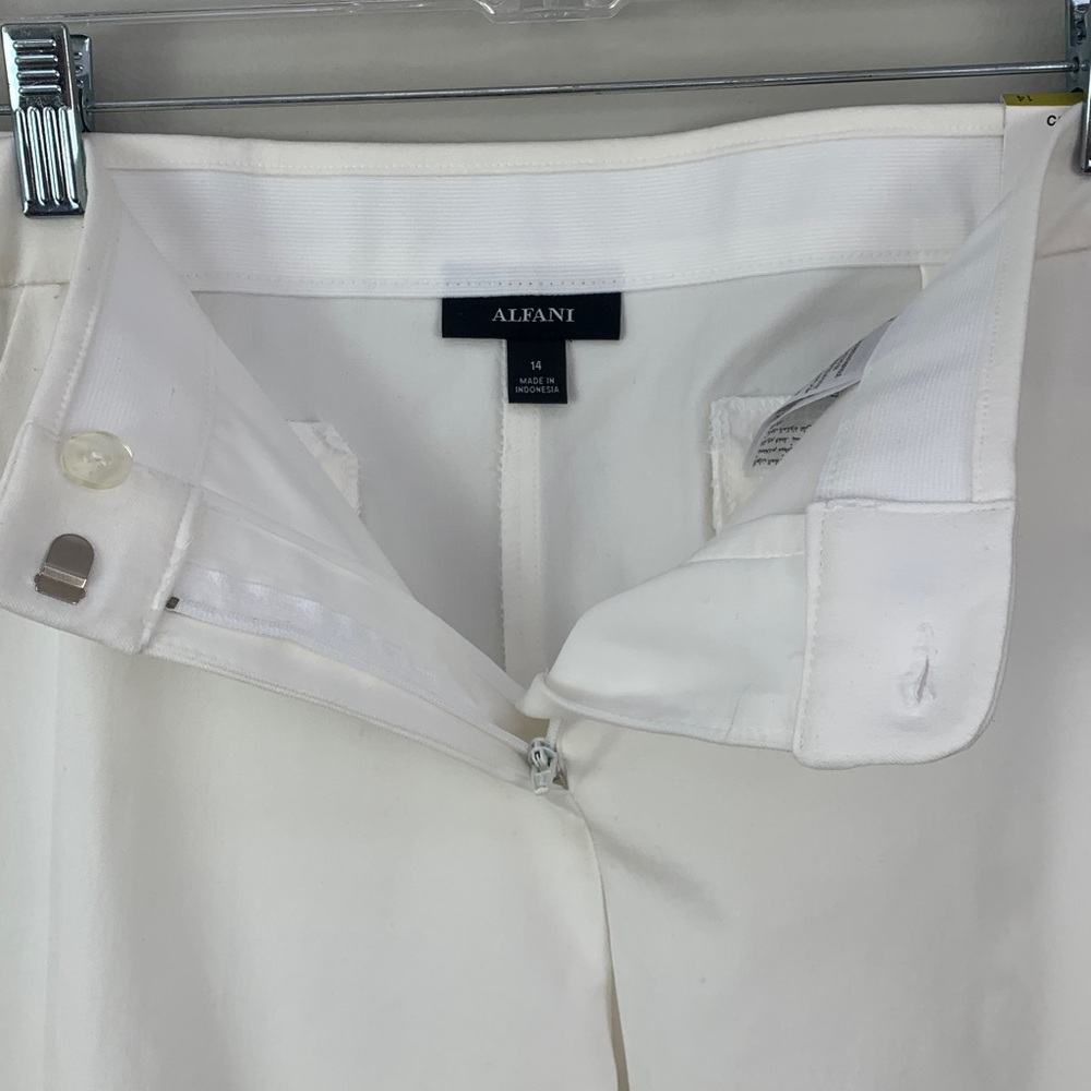 Alfani Core Fashion Comfort Waist Capri Pants NEW! - Picture 7 of 9